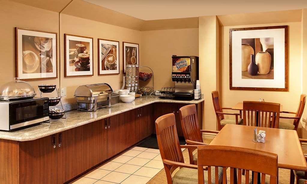 The Hotel סאלם מסעדה תמונה